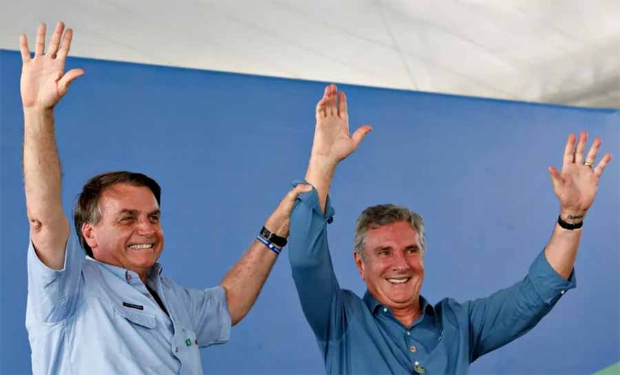 Na mira do STF, Bolsonaro silencia sobre prisão de Collor