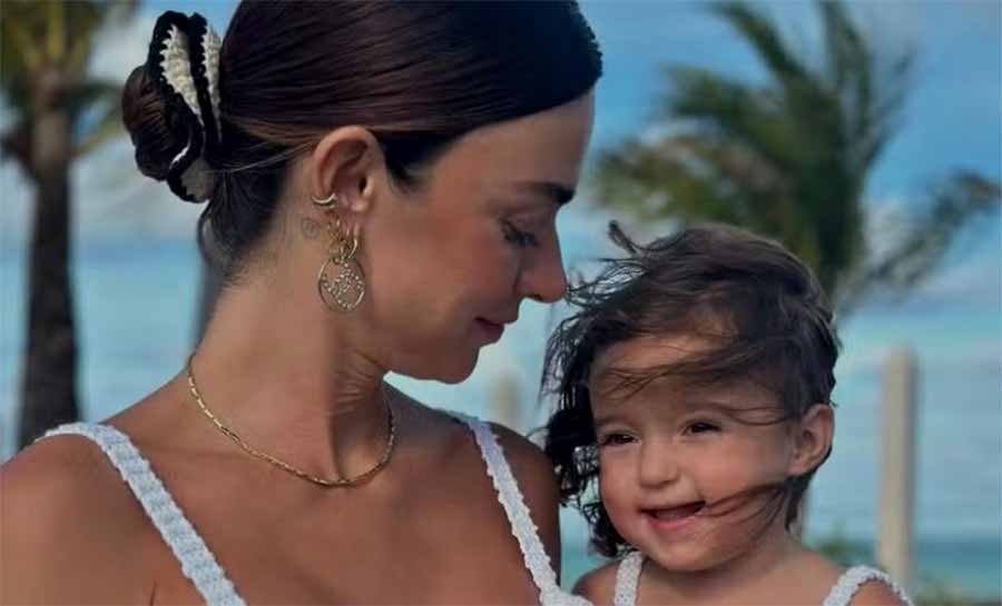 Thaila Ayala é chamada de chata pela filha e faz desabafo
