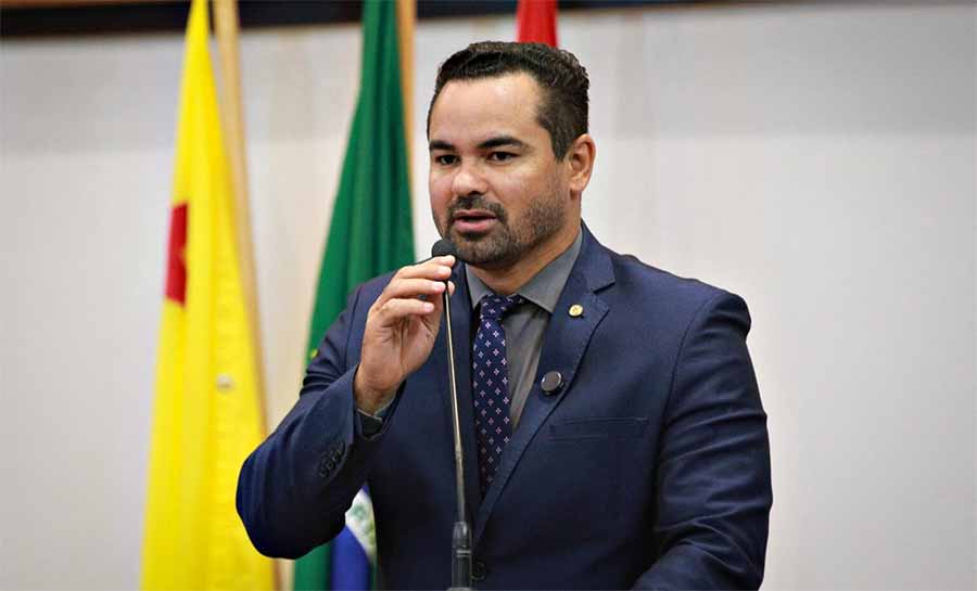 Arlenilson Cunha defende criação de laboratório público de análise de solo no Acre