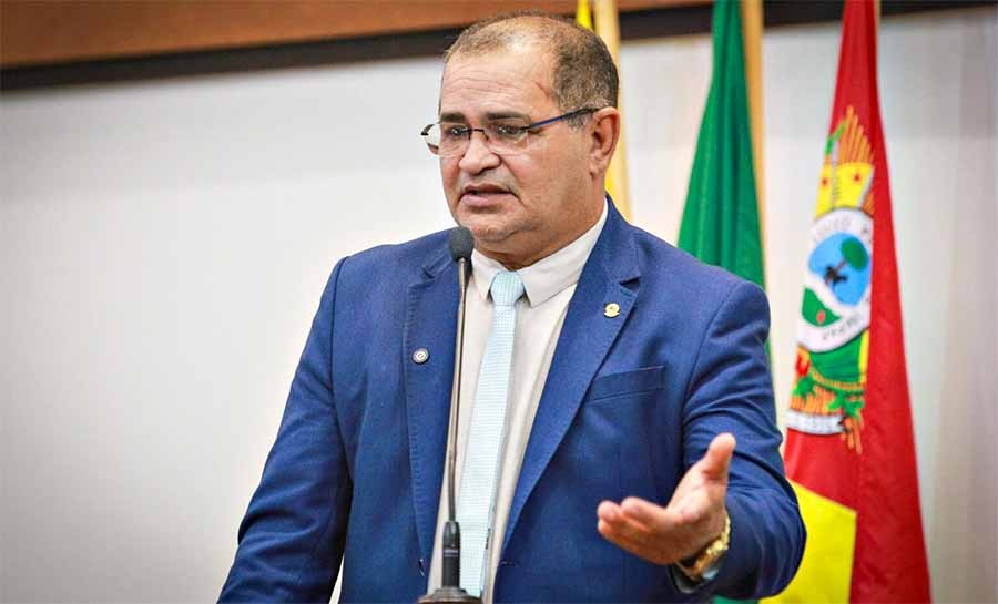 Tanízio Sá cobra regulamentação de lei sobre translado de corpos e alerta para ameaças à agricultura familiar no Acre