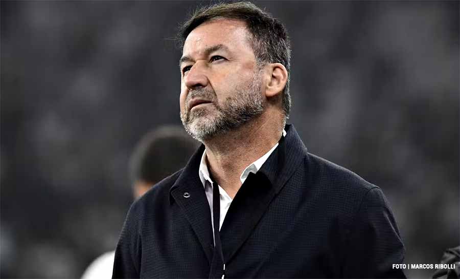 Jornalista detona decisão de Augusto Melo: “Corinthians é vítima”