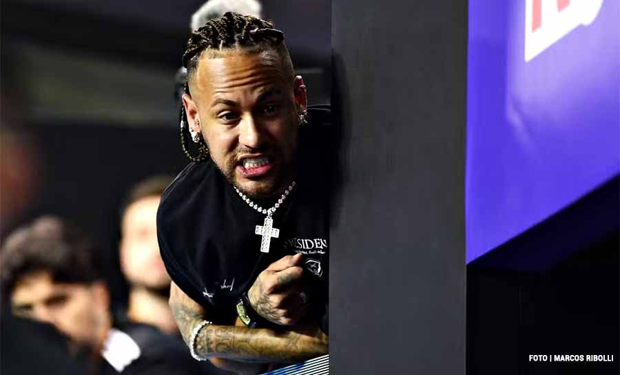 Neymar rebate críticas por compromissos fora do Santos: “Não sabem o quanto me dedico”