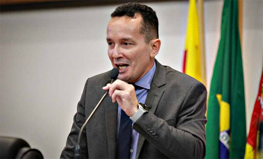 Adailton Cruz anuncia paralisação da Saúde e reforça apoio ao PCCR dos servidores