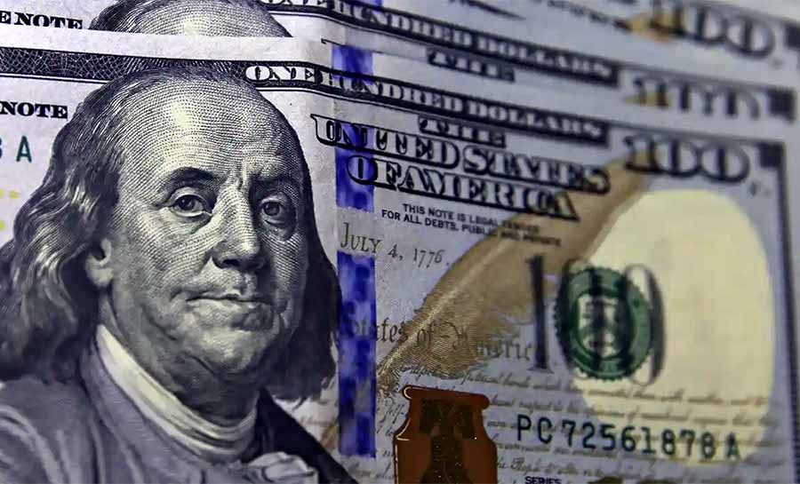 Dólar cai para R$ 5,63 com espera de medidas alternativas ao IOF