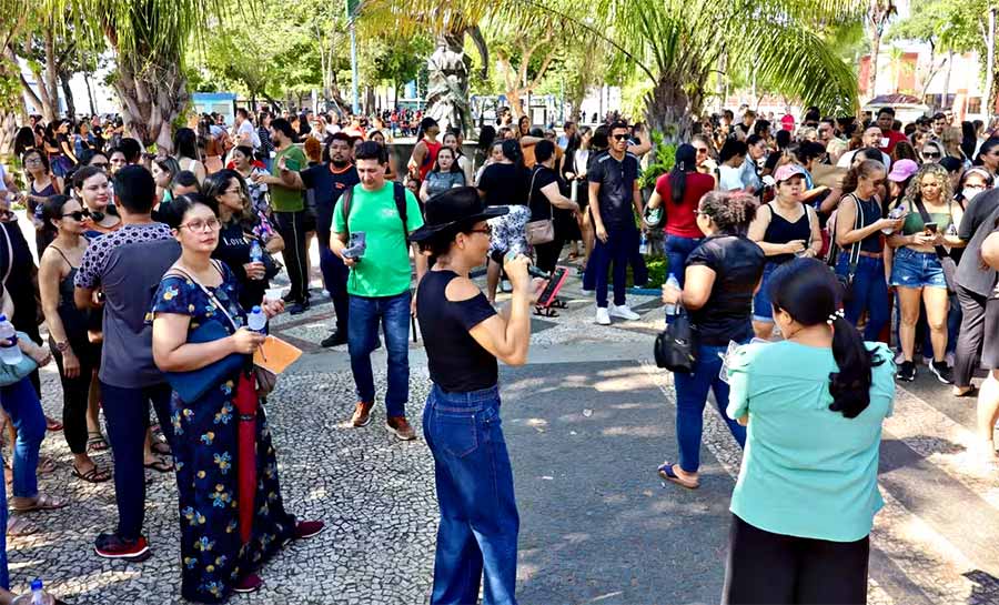 Greve da Educação municipal: após multa da Justiça, previsão é que aulas voltem na quinta (5), diz Sinteac