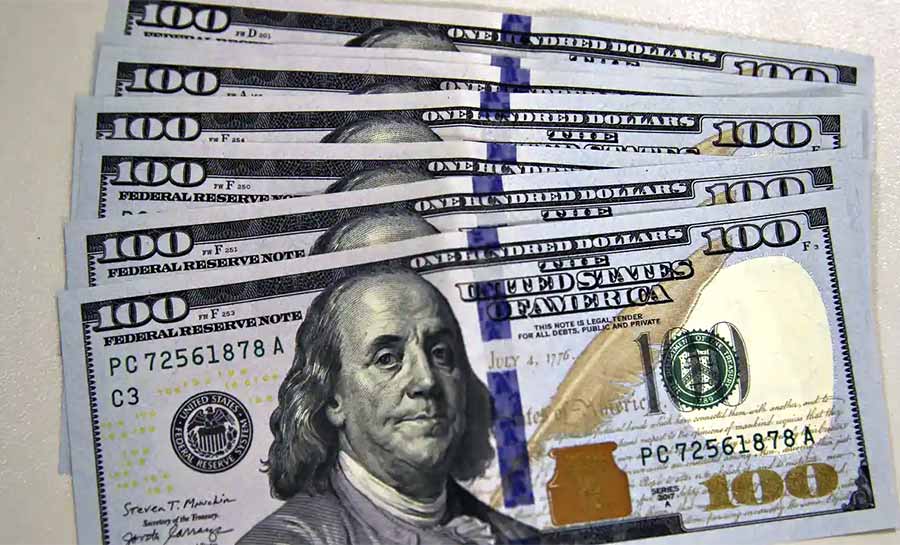Dólar atinge menor valor em oito meses com conversa de Trump e Jinping