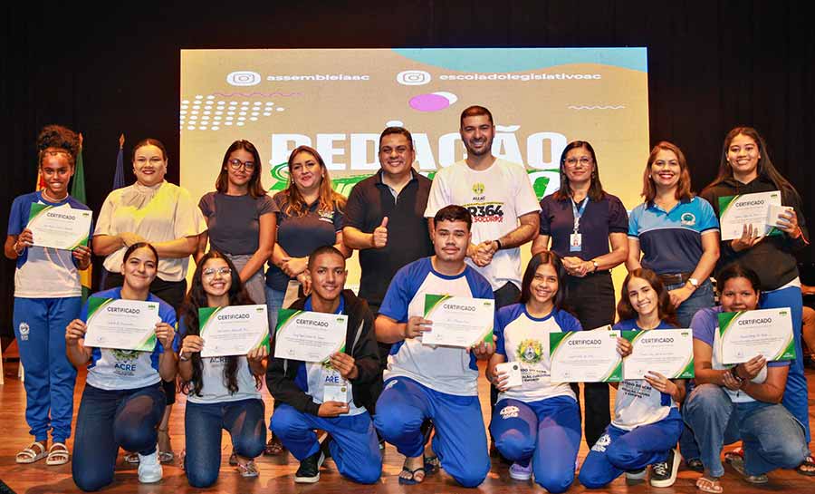 Redação Nota 1000 - Projeto da Assembleia capacita 400 jovens em Cruzeiro do Sul