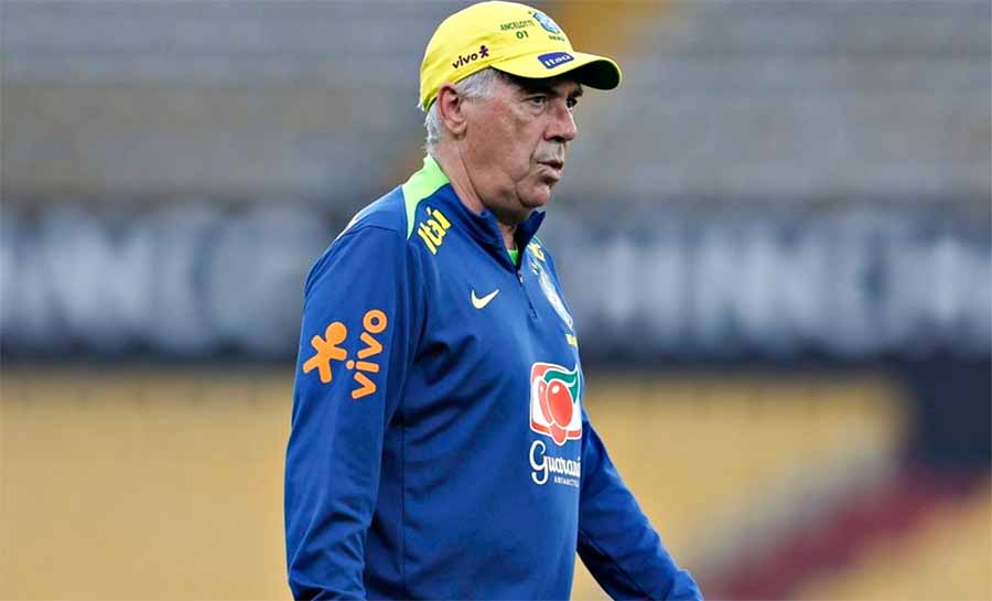 Ancelotti confirma Raphinha titular e quer vitória como presente