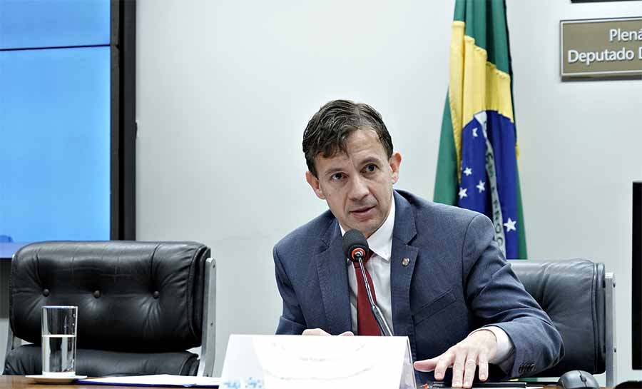 Eduardo Velloso cobra transparência do ICMBio sobre ações da Operação Suçuarana na Reserva Chico Mendes