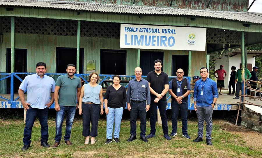 Em ação conjunta, TCE, TCU e SEE visitam escolas e ouvem comunidade no Bujari