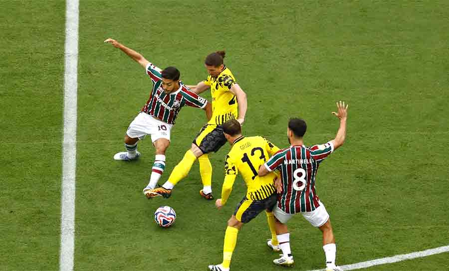 Flu domina Borussia, mas fica no 0 a 0 na estreia do Mundial de Clubes