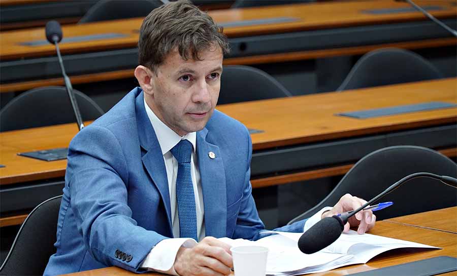 Velloso apresenta projeto para regularizar áreas produtivas na Reserva Chico Mendes; veja detalhes
