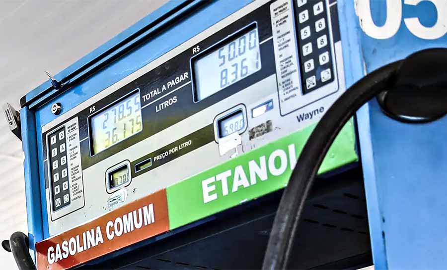 Governo anuncia aumento do etanol na gasolina para 30%