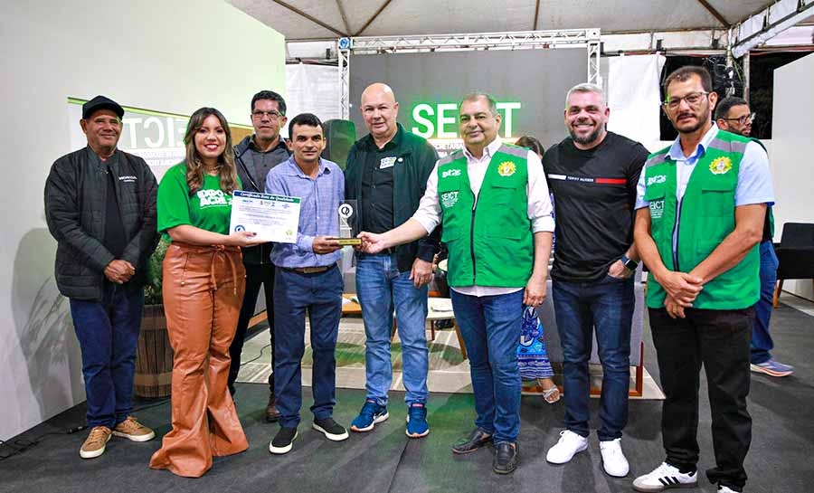 Empresários são homenageados no Espaço Indústria da Expoacre Juruá 2025