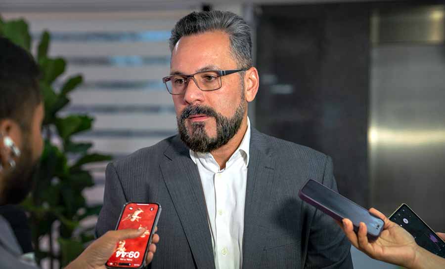 Na ALEAC, Alan Rick defende união dos parlamentares da Amazônia para revisão do Código Florestal