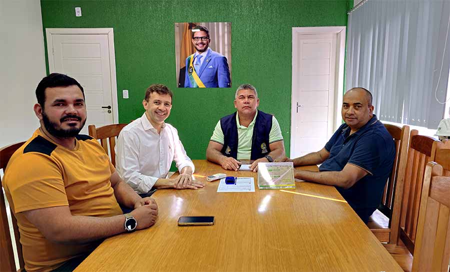 Eduardo Velloso e Clodoaldo anunciam recuperação do Ramal 5, em Cruzeiro do Sul