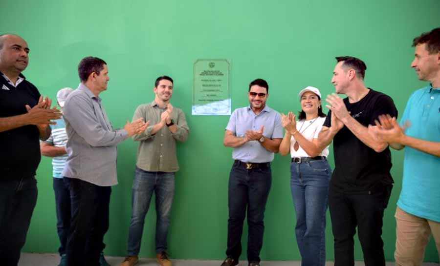 Governo entrega quadra poliesportiva revitalizada em Rodrigues Alves