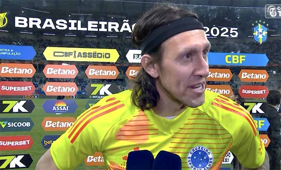 Cássio detona árbitro de Cruzeiro x Santos: “Jogamos contra 12”