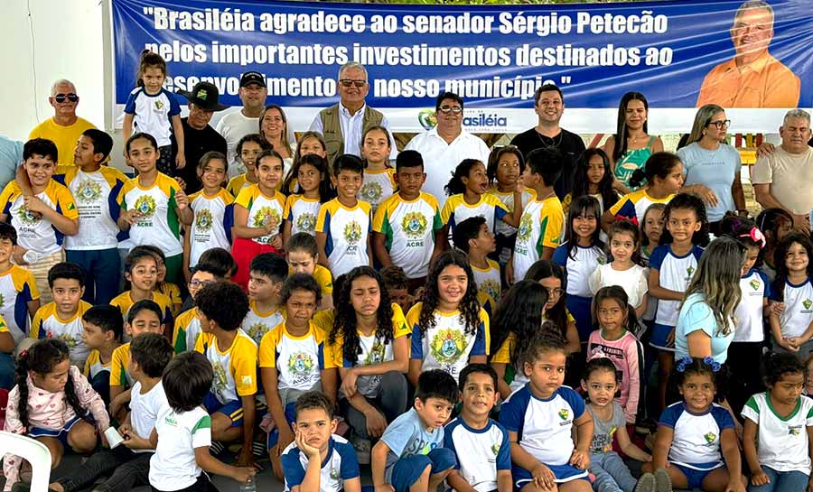 Senador Petecão garante Espaço Recreativo para a Escola Vitória Salvatierra Cesar em Brasiléia