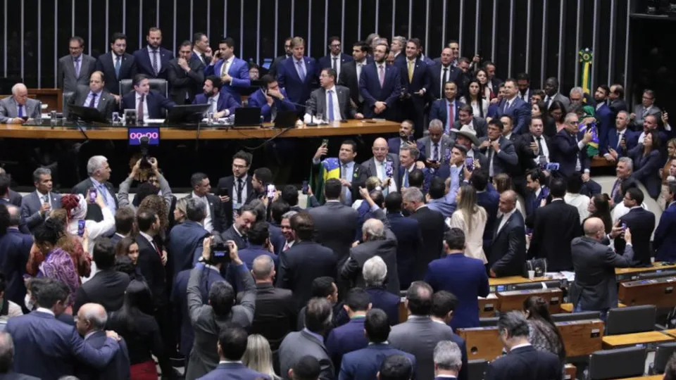 83% de menções sobre PEC da Blindagem nas redes sociais são negativas, segundo Quaest