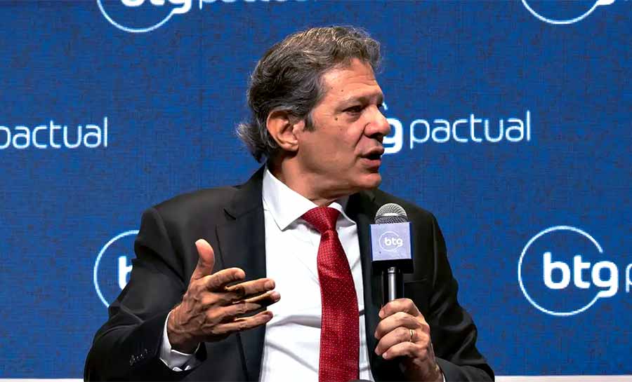 Haddad diz que política fiscal não depende apenas do governo federal