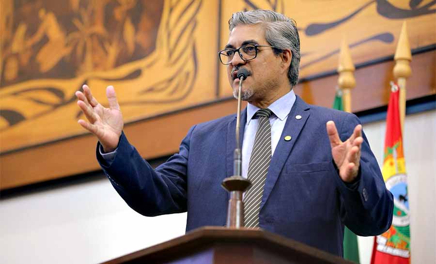 Edvaldo Magalhães denuncia omissão da Secretaria de Educação após interdição de escola histórica em Cruzeiro do Sul