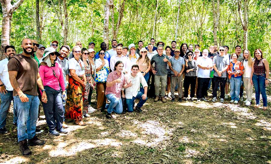 Exporta Mais Amazônia: Jorge Viana leva 25 compradores de 18 países para imersão na floresta