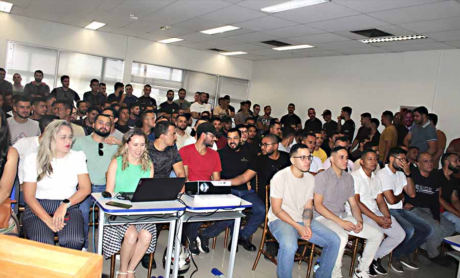 Iapen reúne novos policiais penais para definir lotação em unidades do estado