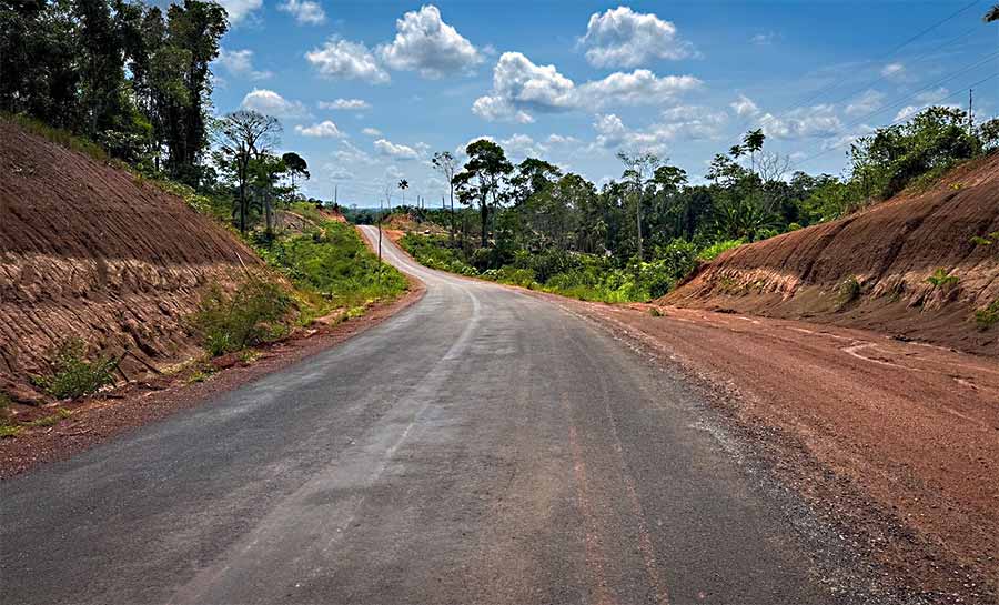 Deracre executa imprimação do segundo trecho e prepara Ramal dos Paulistas para asfaltamento