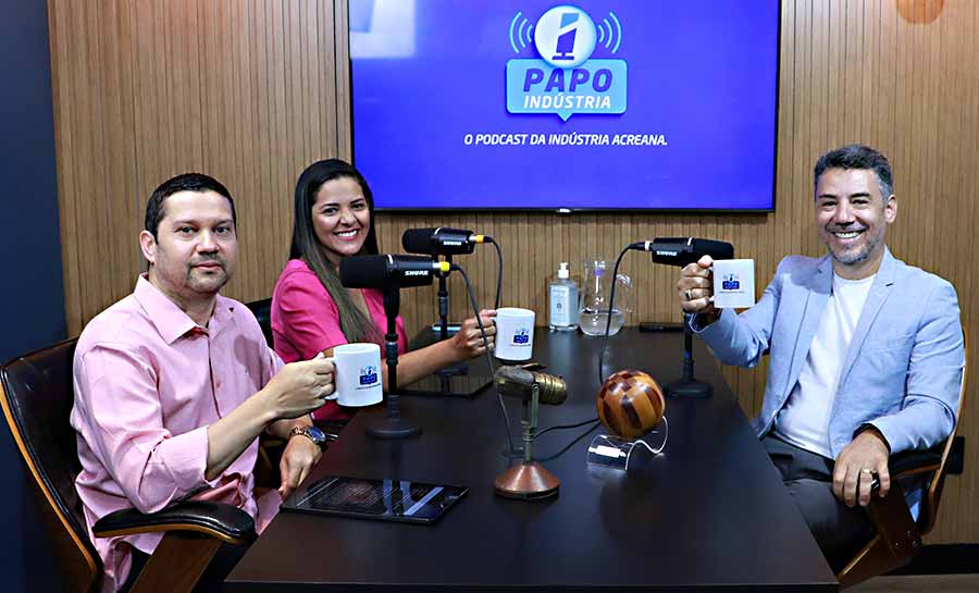 Podcast Papo Indústria aborda energia solar e carros elétricos