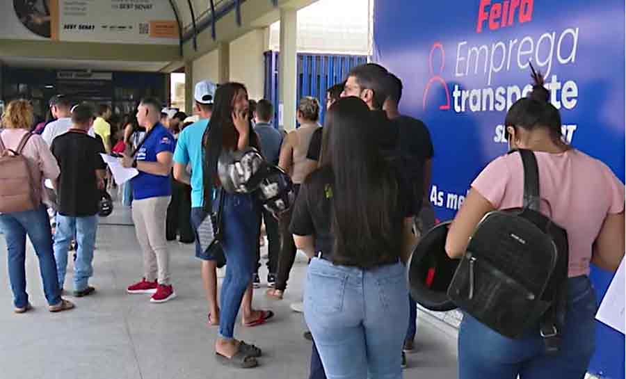 Puxado por mais de 500 vagas em serviços, AC chega a 8º mês positivo na geração de empregos