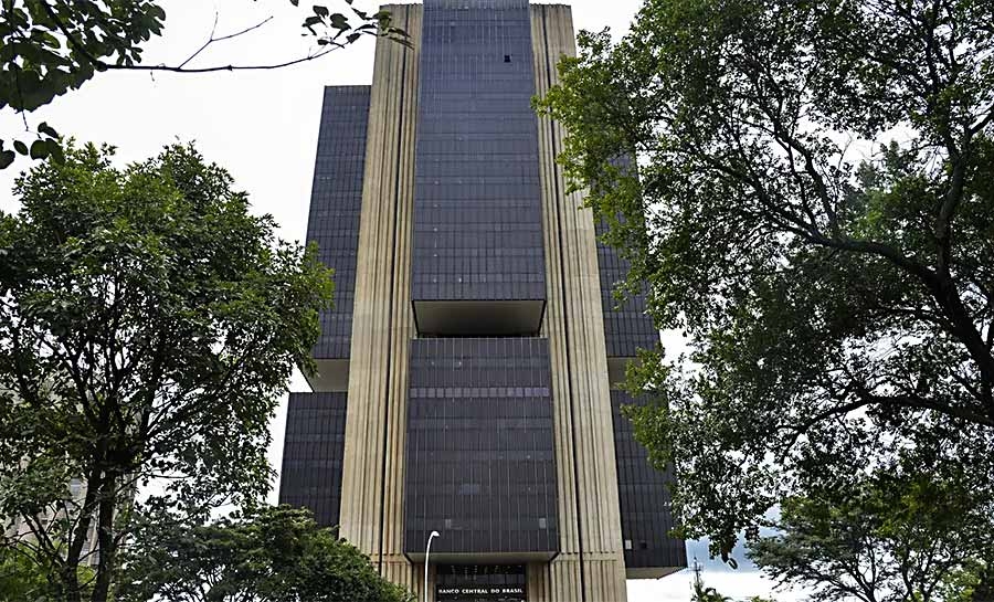 BC mantém juros básicos em 15% ao ano pela terceira vez seguida