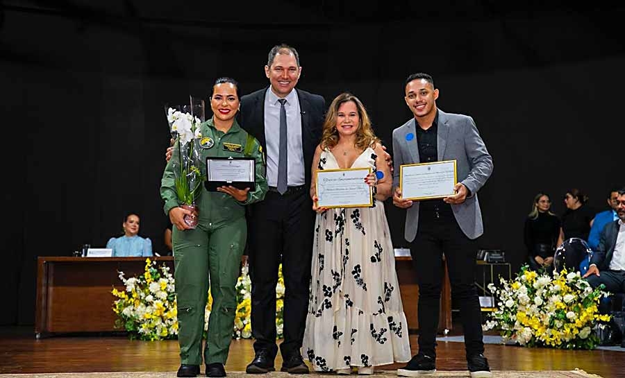 Presidente da Câmara entrega títulos honoríficos e destaca o valor de quem transforma Rio Branco com trabalho e dedicação