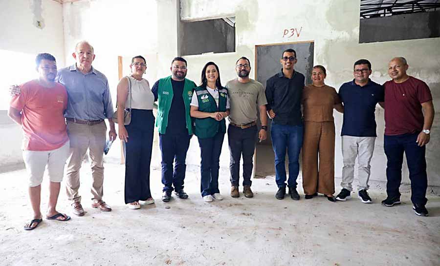 Governadora em exercício Mailza visita obras do Hospital de Feijó e reforça compromisso com a conclusão da reforma