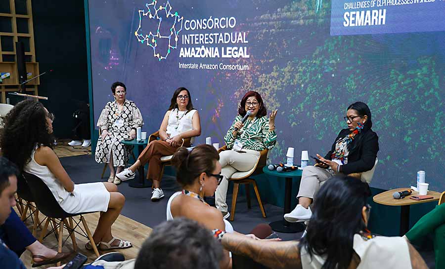 Na COP30, Acre integra painel sobre consulta livre prévia e informada dos programas de REDD+ da Amazônia Legal