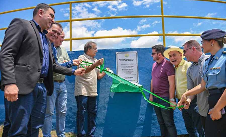 Governo do Acre entrega revitalização da Estação de Tratamento de Esgoto e anuncia pacote de obras