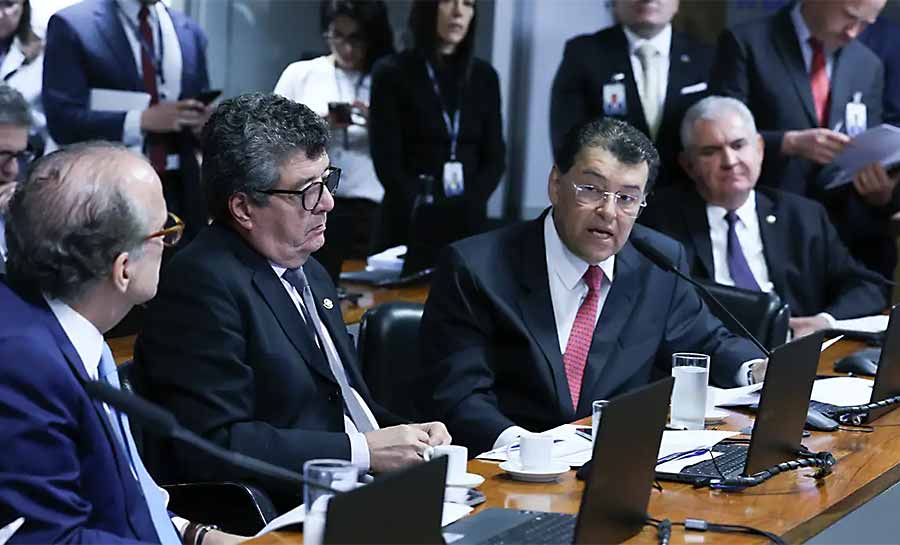 Comissão do Senado aprova aumento da taxação de fintechs e bets