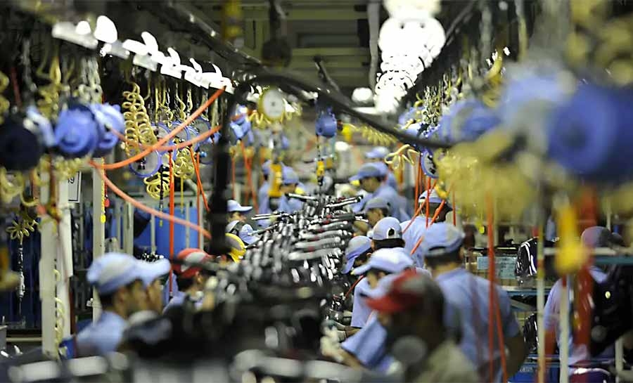 Atividade econômica brasileira contraiu 0,2% em outubro