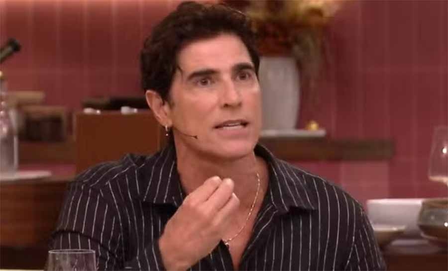 Reynaldo Gianecchini admite “ranço” de fãs exigentes para fotos