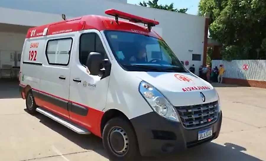 Homem morre ao levar choque elétrico em cima de telhado de empresa de alimentos no AC